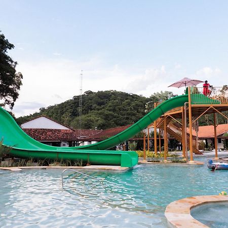 Resort Fazenda 3 Pinheiros Engenheiro Passos Bagian luar foto